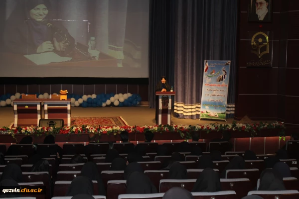 دکتر علی نژاددرجمع دانشجومعلمان جدیدالورود درقزوین:"ازلباس فاخر معلمی که برتن داریدبه بهترین وجهی استفاده کنید" 2