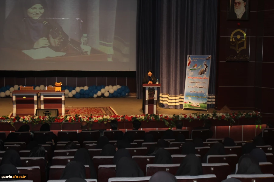 دکتر علی نژاددرجمع دانشجومعلمان جدیدالورود درقزوین:"ازلباس فاخر معلمی که برتن داریدبه بهترین وجهی استفاده کنید" 2