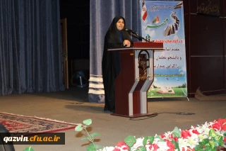 دکتر علی نژاددرقزوین خبرداد:"انتخاب یک دانشجو معلم دخترویک دانشجومعلم پسربه عنوان مشاور جوان معاونت دانشجویی