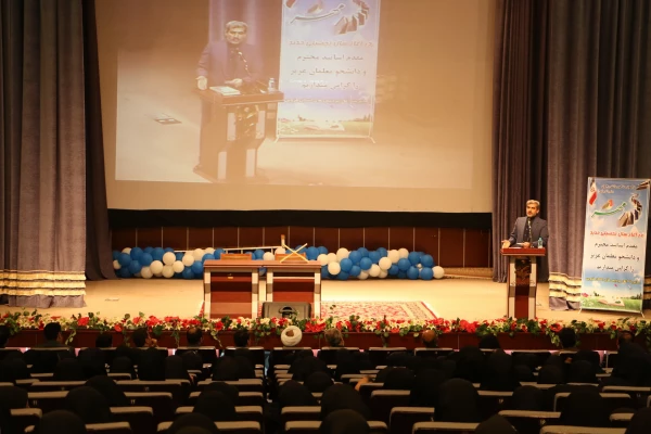 مراسم استقبال اازدانشجویان پردیس بنت الهدی صدر قزوین برگزارشد. 4