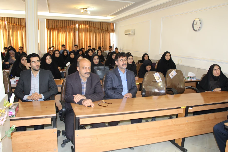 سخنرانی دکتر میرزایی راجعونی ازاعضای هیئت علمی دانشگاه فرهنگیان استان قزوین تحت عنوان خودکاوی روایتی درتربیت معلم 4