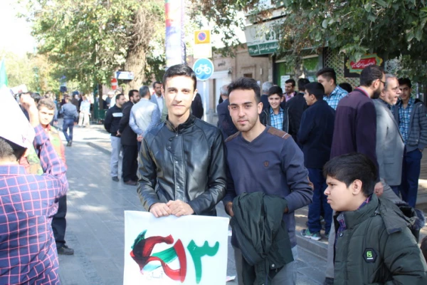 شرکت مسئولین ودانشجویان دانشگاه فرهنگیان استان قزوین درراهپیمایی یوم الله 22بهمن 8