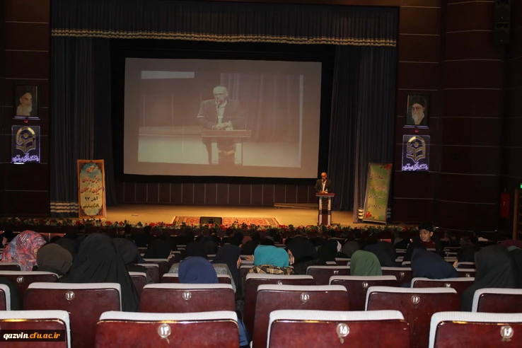 دردانشگاه فرهنگیان استان قزوین برگزارشد"" همایش مدیران ومعلمان مدارس مجری طرح کارورزی مدارس استان قزوین "" 2