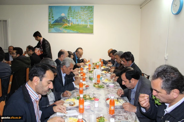 دردانشگاه فرهنگیان استان قزوین برگزارشد"" همایش مدیران ومعلمان مدارس مجری طرح کارورزی مدارس استان قزوین "" 2