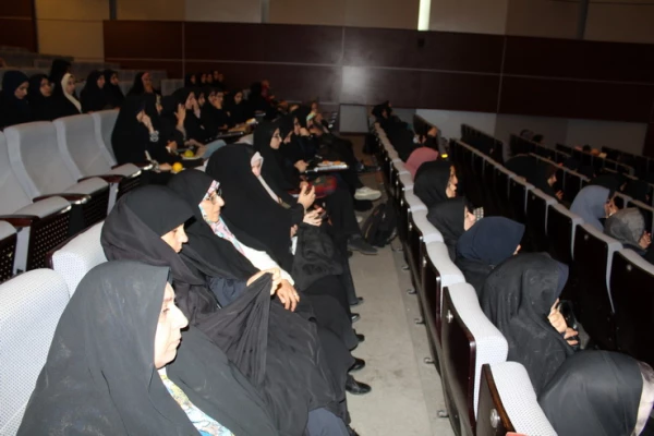 دردانشگاه فرهنگیان استان قزوین برگزارشد"" همایش مدیران ومعلمان مدارس مجری طرح کارورزی مدارس استان قزوین "" 2