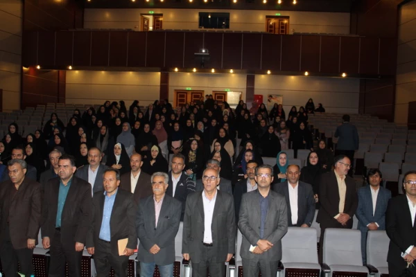 دردانشگاه فرهنگیان استان قزوین برگزارشد"" همایش مدیران ومعلمان مدارس مجری طرح کارورزی مدارس استان قزوین "" 3