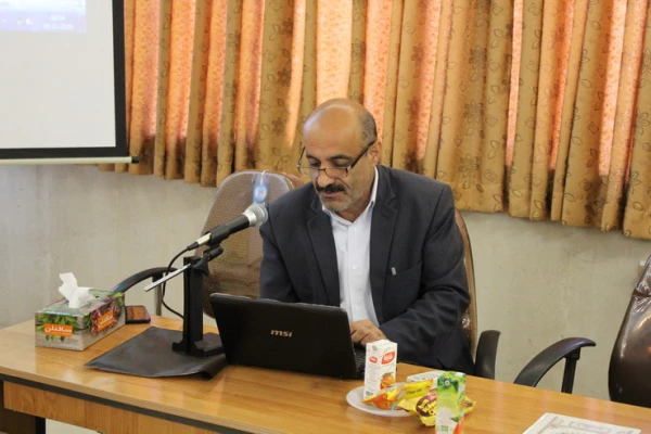 برگزاری نشست علمی- تخصصی بررسی محتوای کتب جدید التالیف پایه های ابتدایی دردانشگاه فرهنگیان استان قزوین 2