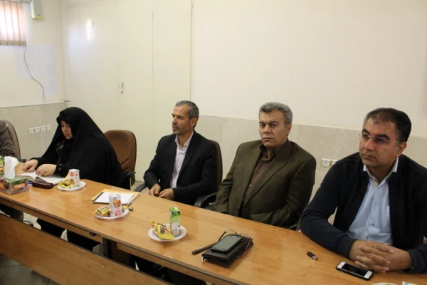 برگزاری نشست علمی- تخصصی بررسی محتوای کتب جدید التالیف پایه های ابتدایی دردانشگاه فرهنگیان استان قزوین 7