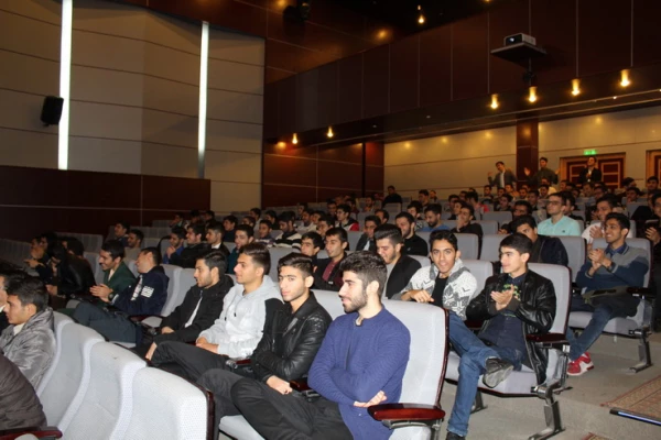 برگزاری جشن آغاز امامت حضرت ولیعصر(عج)دردانشگاه فرهنگیان استان قزوین 2