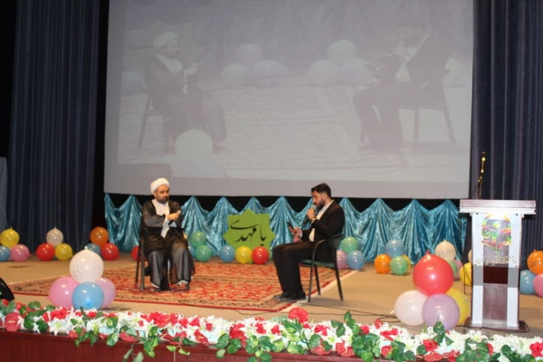 برگزاری جشن آغاز امامت حضرت ولیعصر(عج)دردانشگاه فرهنگیان استان قزوین 2