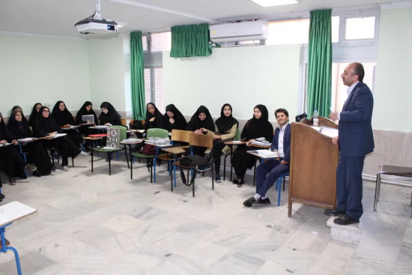 برگزاری کارگاه مشاوره باموضوع هدایت تحصیلی درپردیس بنت الهدی صدر قزوین 2