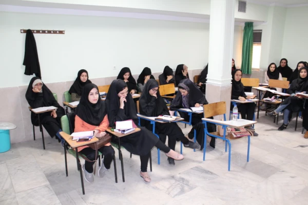 برگزاری کارگاه مشاوره باموضوع هدایت تحصیلی درپردیس بنت الهدی صدر قزوین 4