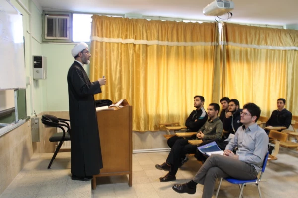 برگزاری دوره تخصصی16ساعته نماز(طرح معراج)دردانشگاه فرهنگیان استان قزوین 2
