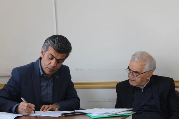 به مناسبت نکوداشت تربیت معلم صورت گرفت"مصاحبه بااستاد احمد آزادفر اولین رئیس تربیت معلم قزوین 2