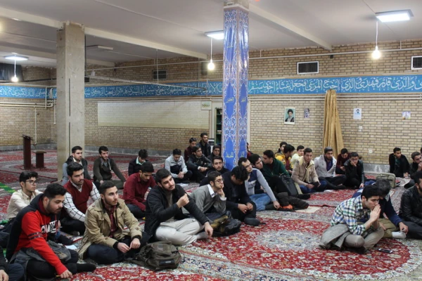 دردانشسگاه فرهنگیان استان قزوین برگزارشد" جلسه پرسش وپاسخ دانشجویان پردیس شهیدرجایی بامسئولین دانشگاه " 2