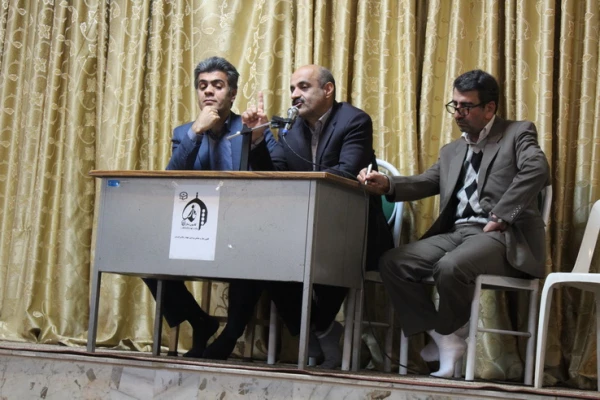 دردانشسگاه فرهنگیان استان قزوین برگزارشد" جلسه پرسش وپاسخ دانشجویان پردیس شهیدرجایی بامسئولین دانشگاه " 2