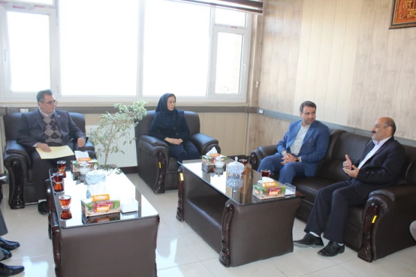 مدیرعامل بانک تجارت استان قزوین ازپرداخت تسهیلات باسود پایین به همکاران دانشگاه فرهنگیان درقالب طرح افراخبرداد 6