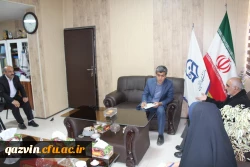 دیدار مدیریت امور پردیس های استان بااستاد آرم که 18سال رییس تربیت معلم قزوین بودند 10