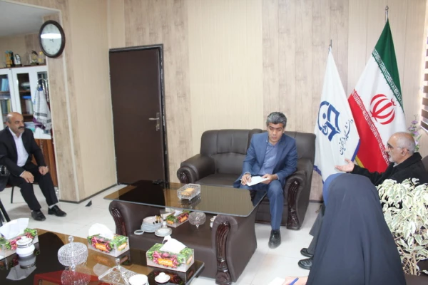 دیدار مدیریت امور پردیس های استان بااستاد آرم که 18سال رییس تربیت معلم قزوین بودند 10