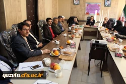 نشست دکتر طاهری نیا معاون پژوهشی دانشگاه فرهنگیان کشور با اساتید واعضای هیئت علمی دانشگاه فرهنگیان استان قزوین 2