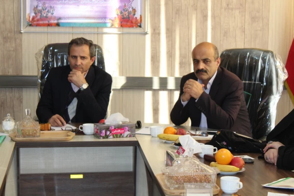 نشست دکتر طاهری نیا معاون پژوهشی دانشگاه فرهنگیان کشور با اساتید واعضای هیئت علمی دانشگاه فرهنگیان استان قزوین 3