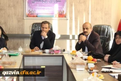 نشست دکتر طاهری نیا معاون پژوهشی دانشگاه فرهنگیان کشور با اساتید واعضای هیئت علمی دانشگاه فرهنگیان استان قزوین 4