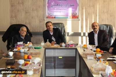 گفتگوی صمیمی دکتر طاهری نیا معاون پژوهشی دانشگاه فرهنگیان بااستاد آزادفر رئیس تربیت معلم قزوین پیش ازانقلاب