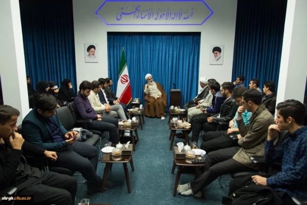 امام جمعه قزوین در دیدار مسئولین ودانشجویان دانشگاه فرهنگیان استان قزوین گفت: پس از انقلاب سرمایه های امیدبخش فراوانی در کشور به وجود آمده است. 2