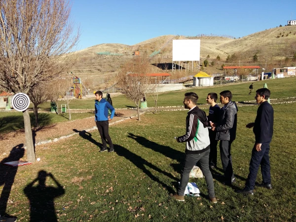 اردوی یک روزه دانشجویان دانشگاه فرهنگیان استان قزوین به بوستان فدک و امام زاده باراجین(ع)قزوین 2