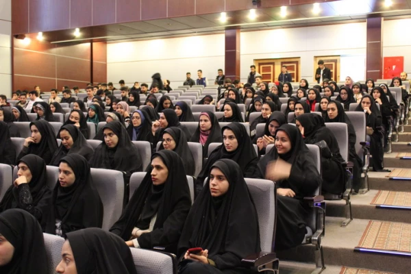 برگزاری همایش بنیاد فرهنگی شهیدچمران دردانشگاه فرهنگیان استان قزوین تحت عنوان نشست تخصصی شخصیت معلمی وفرهنگی شهیدچمران. 4