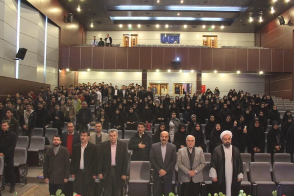 برگزاری همایش بنیاد فرهنگی شهیدچمران دردانشگاه فرهنگیان استان قزوین تحت عنوان نشست تخصصی شخصیت معلمی وفرهنگی شهیدچمران. 5