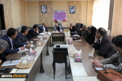 دیدارصمیمی دکتر روشندل معاون آموزشی وتحصیلات تکمیلی دانشگاه فرهنگیان کشور بااعضای هیئت علمی دانشگاه فرهنگیان استان قزوین