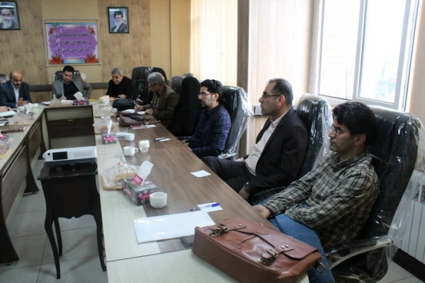 دیدارصمیمی دکتر روشندل معاون آموزشی وتحصیلات تکمیلی دانشگاه فرهنگیان کشور بااعضای هیئت علمی دانشگاه فرهنگیان استان قزوین 5