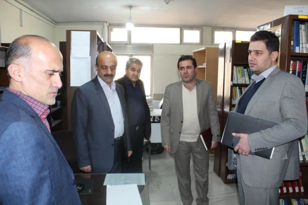 دیدارصمیمی دکتر روشندل معاون آموزشی وتحصیلات تکمیلی دانشگاه فرهنگیان کشور بااعضای هیئت علمی دانشگاه فرهنگیان استان قزوین 11