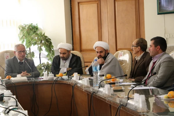 برگزاری نشست هم اندیشی استادان دانشگاه فرهنگیان استان قزوین درتهران 2