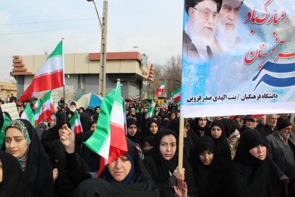 شرکت گسترده وپرشور مسئولین،کارکنان ودانشجویان دانشگاه فرهنگیان استان قزوین درراهپیمایی یوم الله 22بهمن 97 12