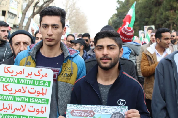 شرکت گسترده وپرشور مسئولین،کارکنان ودانشجویان دانشگاه فرهنگیان استان قزوین درراهپیمایی یوم الله 22بهمن 97 17