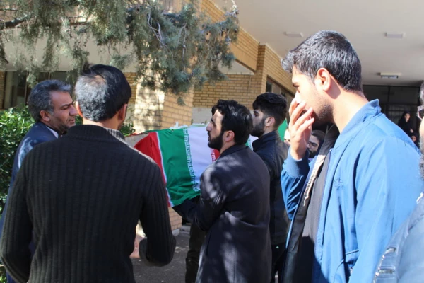 استقبال ووداع باشکوه وعاشقانه اساتید کارکنان ودانشجویان دانشگاه فرهنگیان استان قزوین با سردارشهید مدافع حرم حمیدمحمدرضایی 15