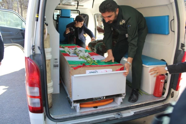 استقبال ووداع باشکوه وعاشقانه اساتید کارکنان ودانشجویان دانشگاه فرهنگیان استان قزوین با سردارشهید مدافع حرم حمیدمحمدرضایی 17