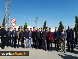 غرس نهال توسط دانشجویان پردیس شهیدرجایی قزوین به مناسبت روز درختکاری 4