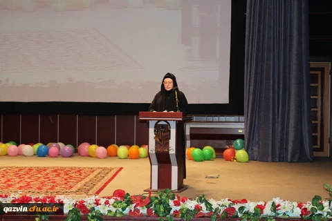 به مناسبت هفته آموزش وبزرگداشت مقام معلم برگزارشد: برگزاری همایش تجلیل ازاساتید دانشگاه فرهنگیان استان قزوین 5