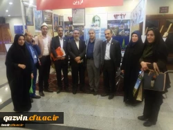 بازدید دکتر خنیفر رییس دانشگاه فرهنگیان از غرفه استان در نمایشگاه آثار و موزه اسناد و مفاخر تربیت معلم ایران 3
