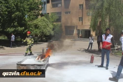برگزاری مانور اطفاء حریق درپردیس شهیدرجایی قزوین 3