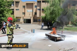 برگزاری مانور اطفاء حریق درپردیس شهیدرجایی قزوین 4