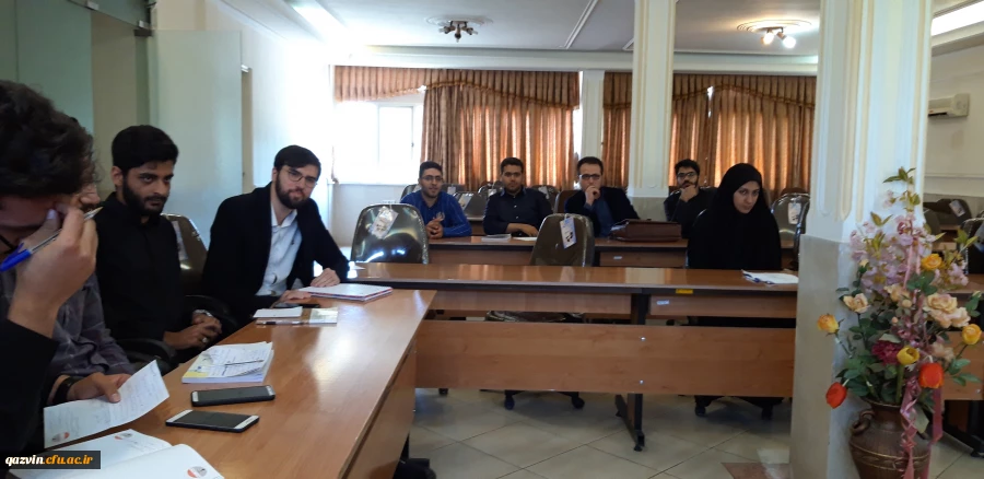 دیدار سرپرست امور پردیس های استان قزوین با مسئولین تشکل های دانشجویی درخصوص تبیین بیانیه گام دوم انقلاب اسلامی 5