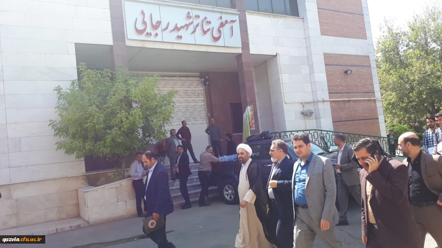 دکتر کچوئیان معاون ارزیابی وعملکرد وتضمین کیفیت دانشگاه فرهنگیان کشور ازروند مصاحبه داوطلبان ورود به دانشگاه دردانشگاه فرهنگیان استان قزوین بازدیدکرد. 2