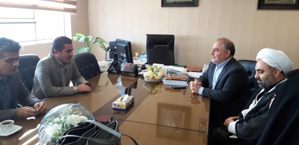 دکتر حمیدرضا مشهدی سرپرست جدید مدیریت امور پردیس های دانشگاه فرهنگیان استان قزوین به همراه هیئت رئیسه  دانشگاه  با مدیرکل آموزش وپرورش استان قزوین دیدار وگفتگو کردند. 3