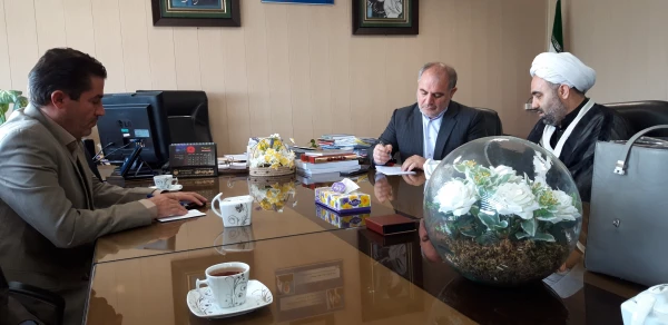 دکتر حمیدرضا مشهدی سرپرست جدید مدیریت امور پردیس های دانشگاه فرهنگیان استان قزوین به همراه هیئت رئیسه  دانشگاه  با مدیرکل آموزش وپرورش استان قزوین دیدار وگفتگو کردند. 7