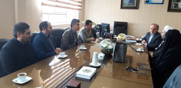 دکتر حمیدرضا مشهدی سرپرست جدید مدیریت امور پردیس های دانشگاه فرهنگیان استان قزوین به همراه هیئت رئیسه  دانشگاه  با مدیرکل آموزش وپرورش استان قزوین دیدار وگفتگو کردند. 8