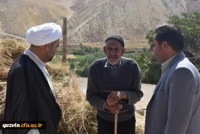 بازدید سرپرست دانشگاه فرهنگیان استان قزوین ازاردوهای جهادی دانشجویان درمناطق محروم

دکتر مشهدی سرپرست امور پردیس های دانشگاه فرهنگیان استان قزوین با حضور درمحل اردوی جهادی دانشجویان این دانشگاه در مناطق محروم شهرستان آوج از نزدیک درجریان فعالیت های آنان قرار گرفت.